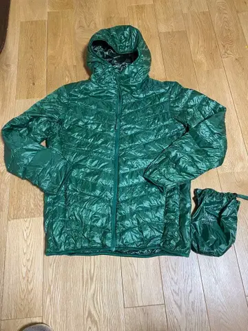 유니클로 울트라 라이트 다운 파카 그린 UNIQLO M