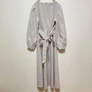 디오스 프론트 U넥 원피스 베이지 허리 리본 경사 결혼식