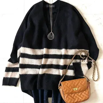 새상품급 SACRA 사쿠라 알파카 혼방 V넥 풀오버 38 보더 일본제