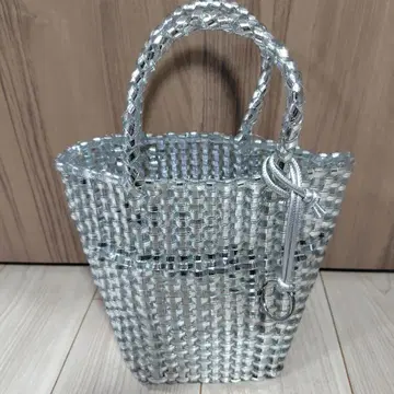 [새상품] 언타이틀 메쉬 토트 실버