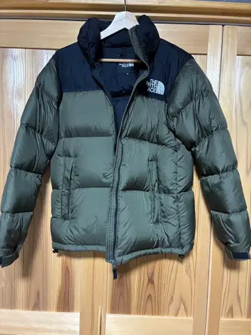 THE NORTH FACE 다운 자켓 올리브 그린/블랙