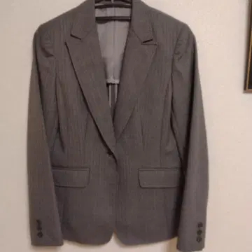 그레이 스트라이프 비즈니스 정장 상하의 세트