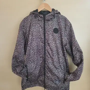 Hurley 레오파드 무늬 나일론 자켓