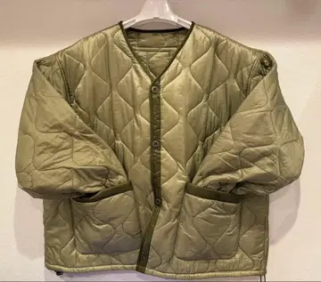 올리브 그린 퀼팅 자켓