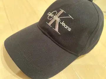 Calvin Klein 캡 레어