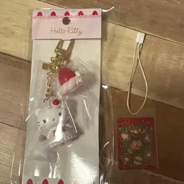 헬로키티 휘핑 케이크 키링