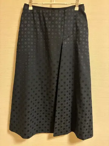 자유구 플레어 스커트 사이즈 40 네이비 계열