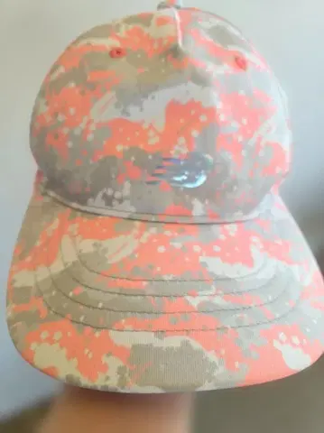 New Balance 새상품급 카모플라쥬 핑크 캡 실버 로고