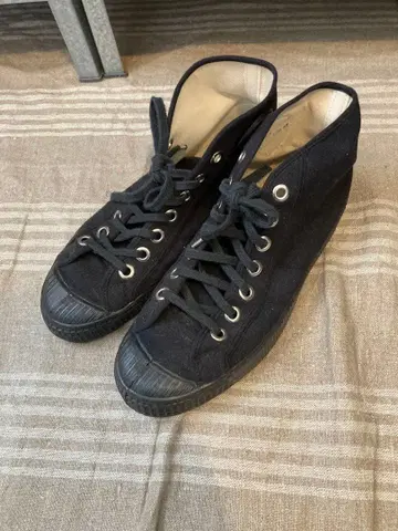 체코군 트레이닝 슈즈 28cm 블랙 스니커즈