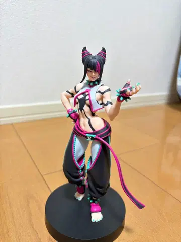 POP UP PARADE 쥴리 스트리트 파이터 6 상자 없음