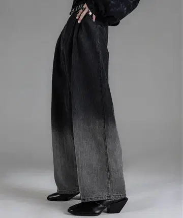 [ 새상품 ] ADRER 그라데이션 플레어 데님 S 사이즈