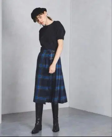 오닐 오브 더블린 블루 계열 체크 플리츠 스커트
