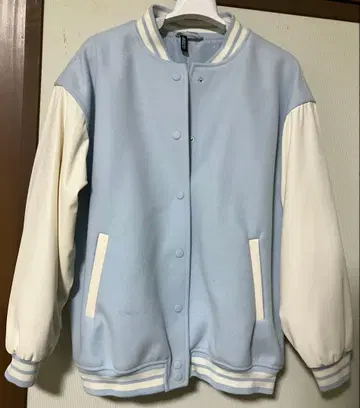 H&M 스카이블루 바시티 자켓 M사이즈