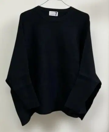 새상품급 야마다야 Soeur 7 블랙 돌먼 슬리브 니트 9호