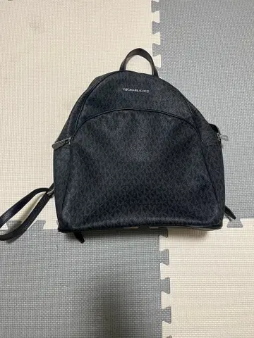 Michael Kors 블랙 백팩