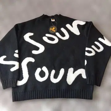 Sour 니트 스웨터 블랙과 화이트