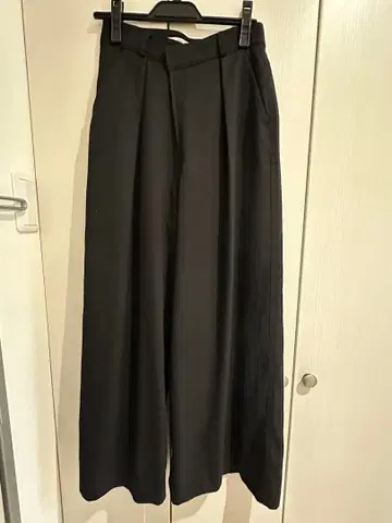 SNIDEL 블랙 와이드 팬츠 사이즈 M