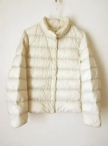 유니클로 여성용 울트라 라이트 다운 자켓 아이보리 숏 기장