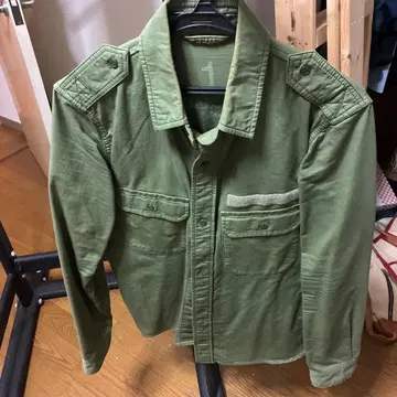 EdItion BASICS 올리브 그린 밀리터리 자켓