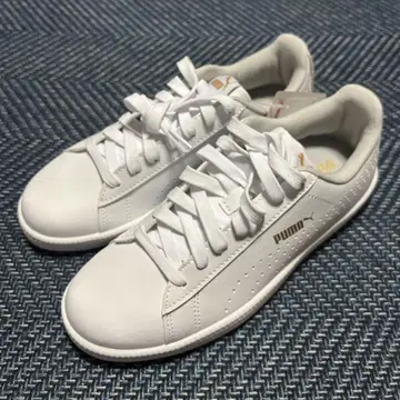 PUMA 화이트 스니커즈 택 포함