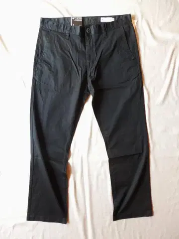 새상품 VOLCOM Frickin Modern 치노 팬츠 W34