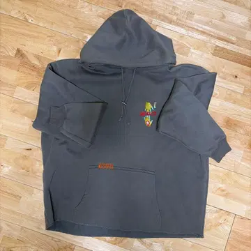 HIGH-GATE REBELTIC ABSORVER X-RAY 후드티