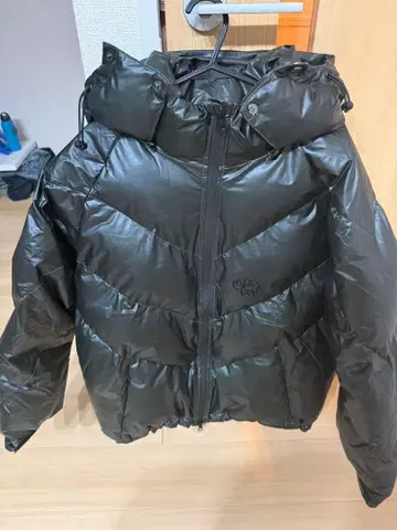 mertra 다운 자켓 M 사이즈 후드 부착