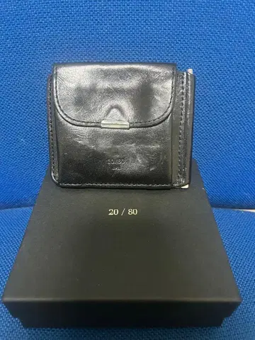 20/80 블랙 가죽 접이식 지갑