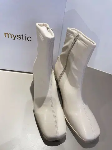 새상품 미스틱 mystic 스퀘어 숏부츠