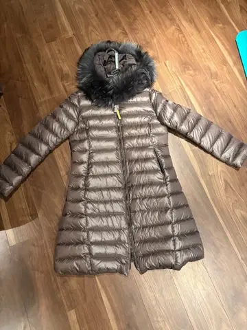 TATRAS 브라운 후드 부착 다운 자켓