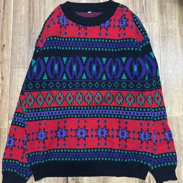 기하학 패턴 크루넥 니트