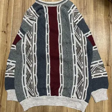 기하학 패턴 오버 사이즈 니트 스웨터