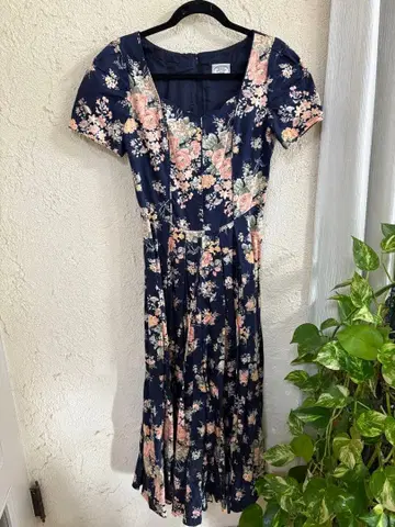 USED 로라 애슐리 플라워 프린트 반팔 롱 원피스 9AR 네이비
