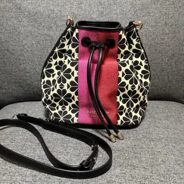 케이트 스페이드 뉴욕 자카드 백