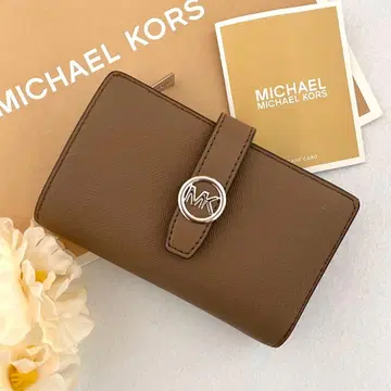 새상품 정품 MICHAEL KORS 접이식 지갑 카멜 이단 접이식 지갑
