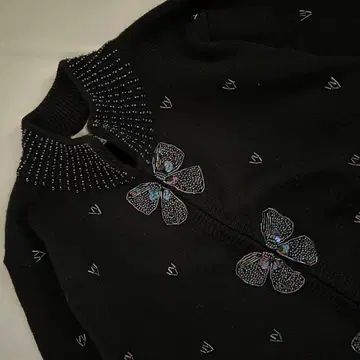 [ 새상품급 ] 비즈 자수 가디건 블랙 리본 비쥬 긴팔 포멀 나비