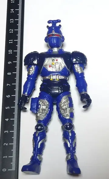 중갑 비 파이터 블루 비트 피규어