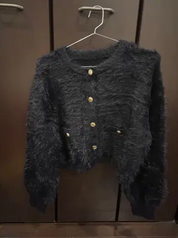 CENEA 골드 버튼 샤기 니트 가디건 블랙 M