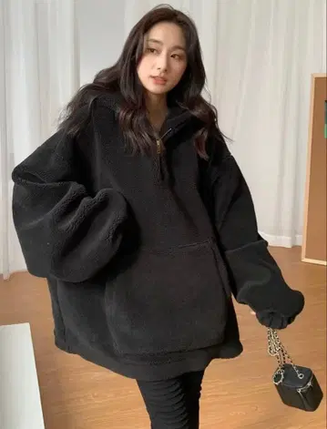 BARTHDAY BASH 보아 플리스 하프 지퍼 후디