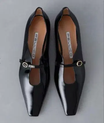 PELLICO 블랙 플랫슈즈