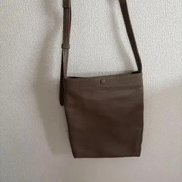 SEEKER 천연 가죽 숄더백 그레이 베이지