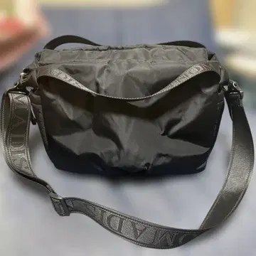 프레임워크 별주 노마디스 숄더백