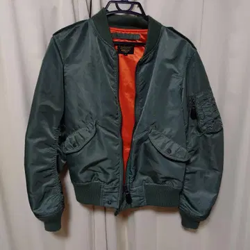 AVIREX MA-1 자켓 올리브 그린 얇은 소재