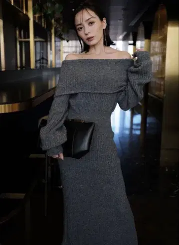 [ 새상품급 ] anuans 오프숄더 니트 원피스