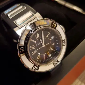 SWAROVSKI 아날로그 손목시계 블랙