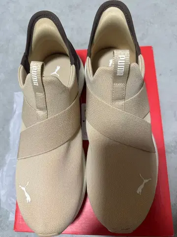 PUMA SOFTFOAM 베이지 스니커즈