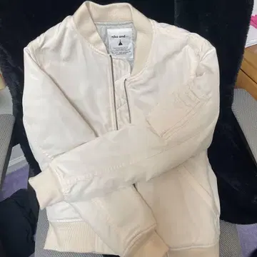 niko and - 아이보리 MA-1 자켓