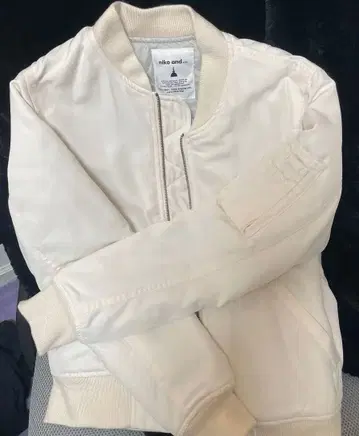 niko and - 아이보리 MA-1 자켓