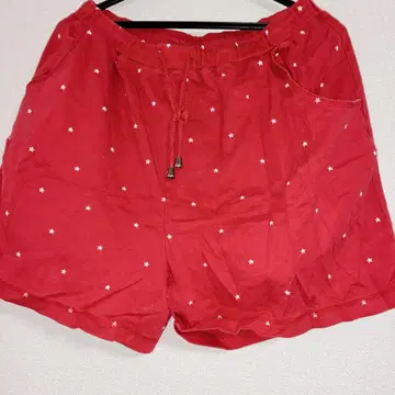 빨간색 별 패턴 숏팬츠 C&B