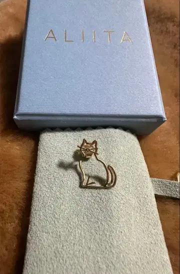 아리타 ALIITA 싱글 귀걸이 파우치 포함